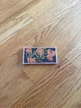 Urban Decay Naked Mini Eyeshadow Palette - Half Baked